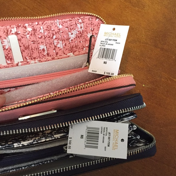 Sold out🤯🤯Michael Kors🔥sale🔥wallets - Picture 5 of 6